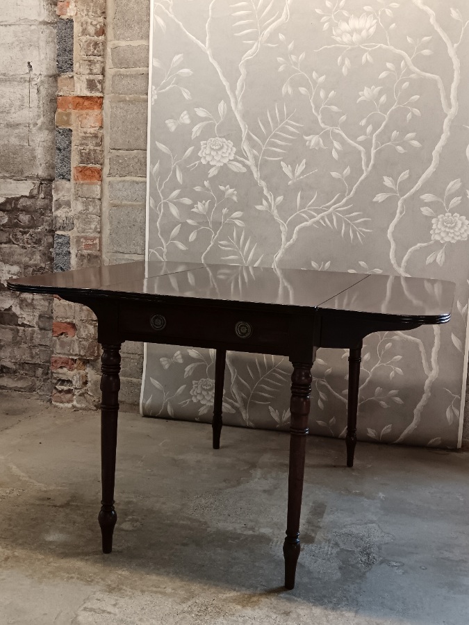 Pembroke Drop Leaf Table (4).jpg